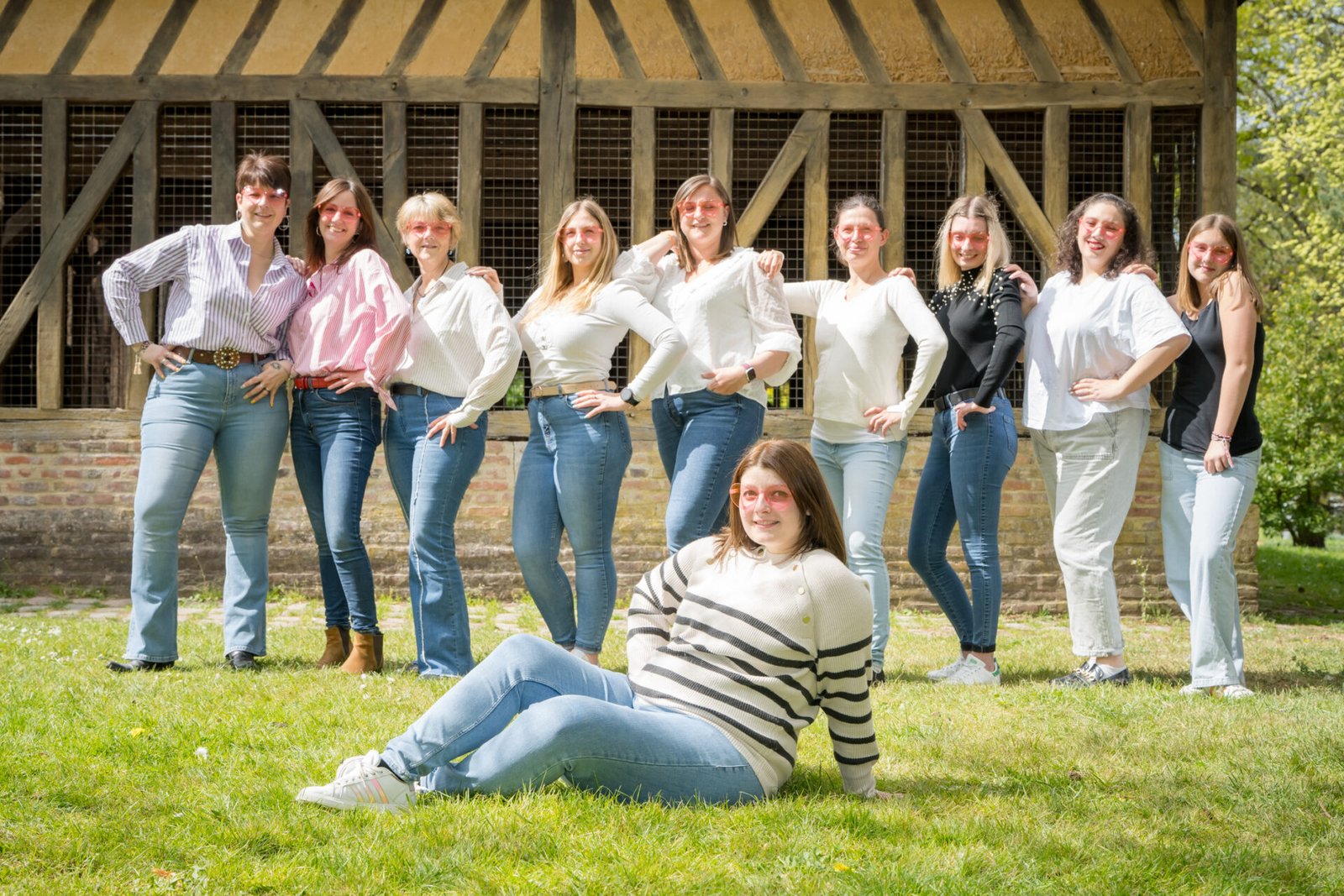 Photo de copines pour une baby shower en extérieur, à Rouen