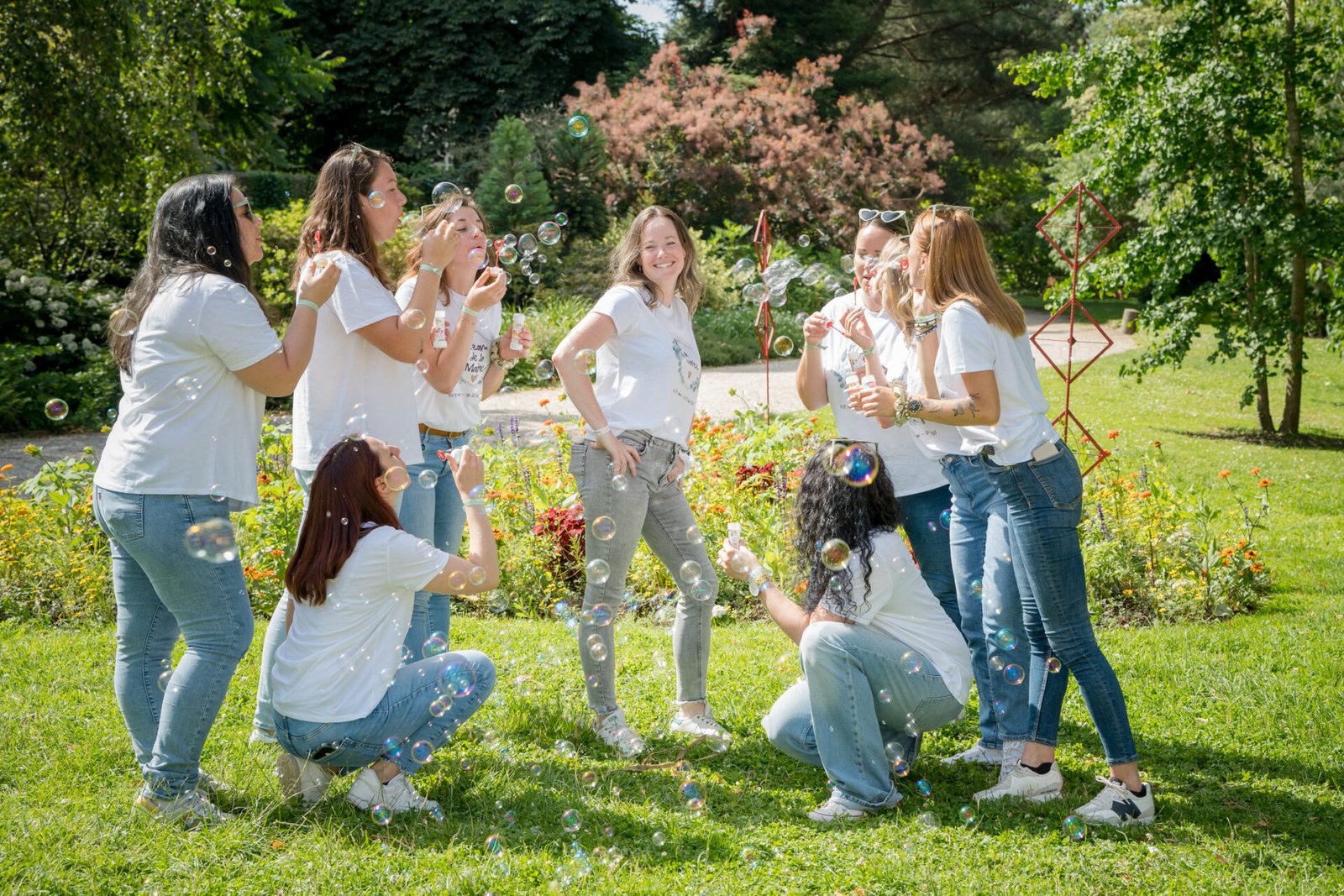EVJF en plein air avec bulles et fous rires
